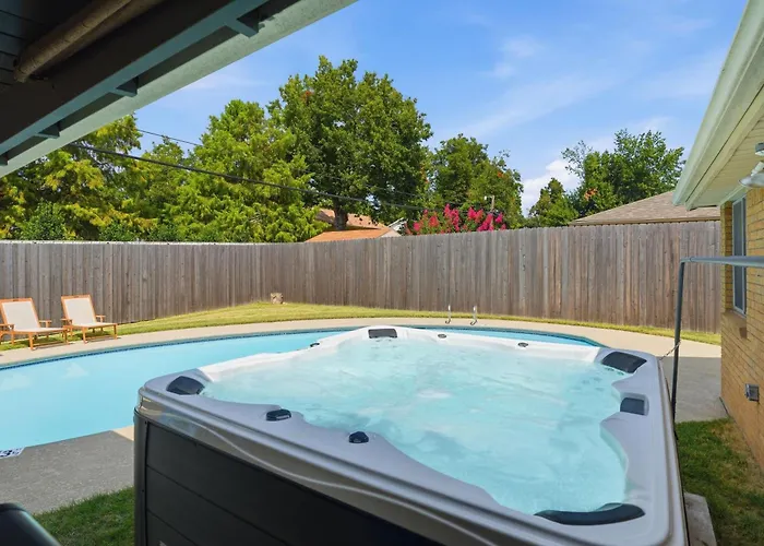 4br Midtown Oasis Pool Hot Tub Putting Tulsa